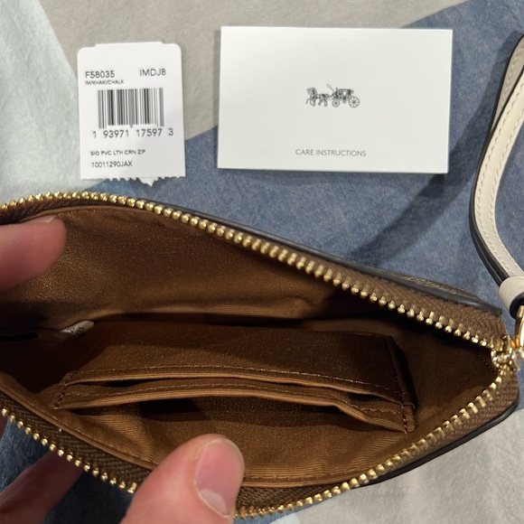 COPY - Coach Wristlet New - Picture 3 of 3